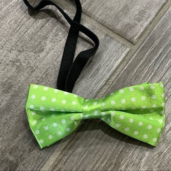 New Green Dot Bow Tie St Patrick’s Day, Easter, Christmas Tie, Newborn - toddler - Picture 1 of 3